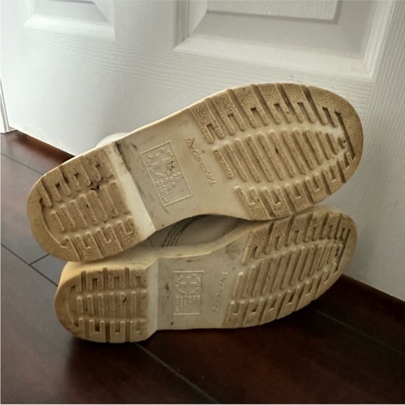 Size 7 Dr Martens 1460 Mono All White Smooth Leather Lace Up Boots - Picture 9 of 10